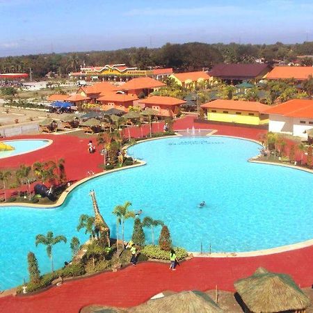 Crystal Waves Hotel And Resort Talavera Extérieur photo